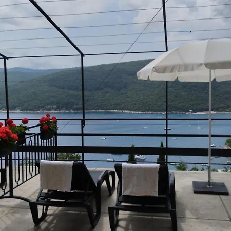 Bruna Mit Terrasse Und Meerblick By Interhome